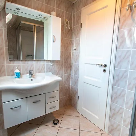 Langfeld, Christa 아파트