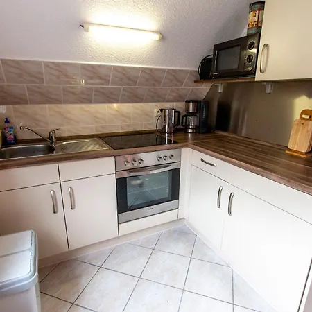 Langfeld, Christa 아파트